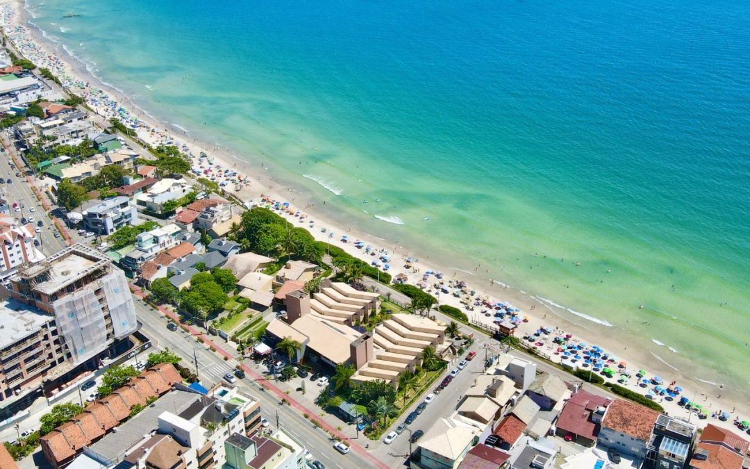 Conheça as 7 principais praias de Bombinhas
